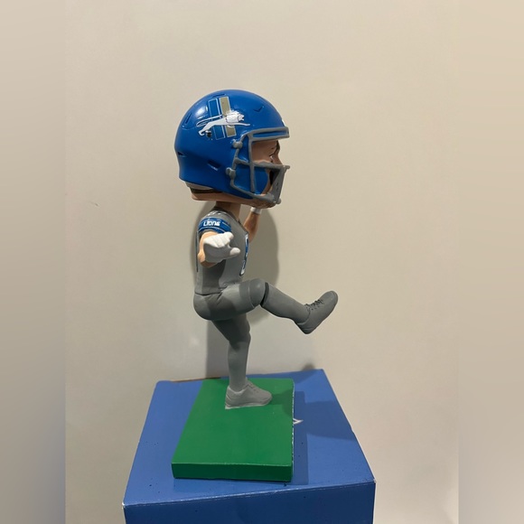 Detroit Lions 2023 Aidan Hutchinson One of A Kind Collectors Edition Bobblehead - Picture 5 of 12